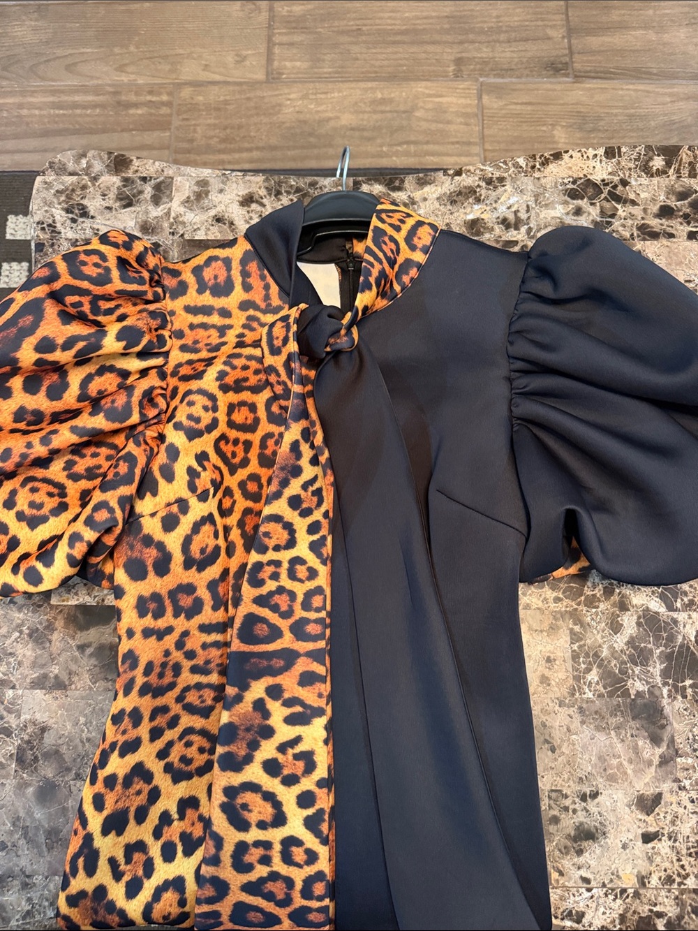 Black & Leopard Puff-Sleeve Tie-Neck Dress - Picture 2 of 3
